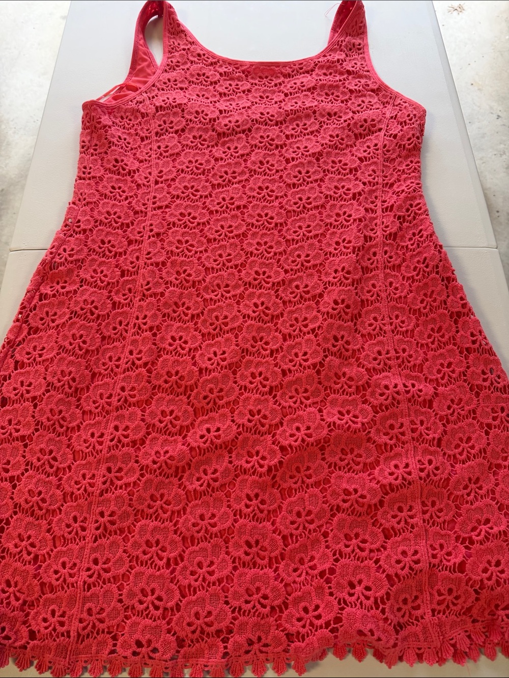 Woman’s Jennifer Lopez Coral Floral Lace Dress, Size 16